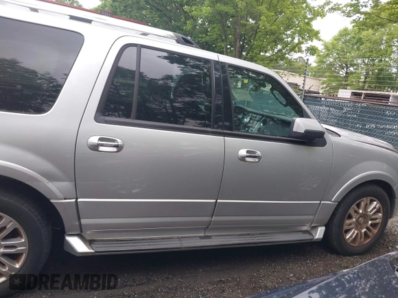 2011 Ford Expedition Max Limited with VIN 1FMJK2A59BEF25368, listed as a IAAI auction lot 42373592 with 220,426 mi miles and . Bid and sale history available at DreamBid. Image 13.