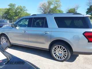 2023 Ford Expedition Max Limited z VIN 1FMJK2A81PEA48159, wystawiony jako IAAI lot #42725025 z przebiegiem 79 301 mil mil oraz . Historia ofert i sprzedaży dostępna na DreamBid. Obrazek 14.