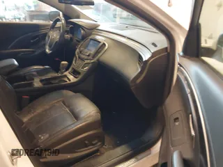 2016 Buick LaCrosse Leather with VIN 1G4GB5G38GF121528, listed as a IAAI auction lot 41720021 with 224,665 mi miles. Bid and sale history available at carsss.com. Image 5.