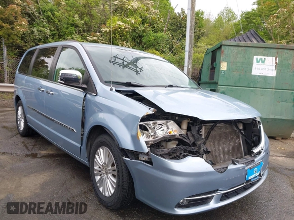 2013 Chrysler Town & Country Limited with VIN 2C4RC1GG5DR571731, listed as a IAAI auction lot 42028807 with 155,875 mi miles. Bid and sale history available at carsss.com. Image 1.