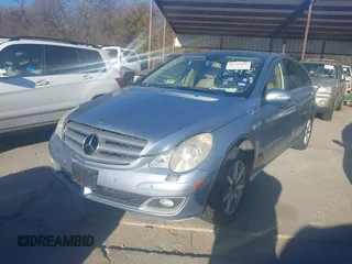 2007 Mercedes-Benz R-Class 3.5L with VIN 4JGCB65E07A056051, listed as a IAAI auction lot 41252495 with 231,074 mi miles. Bid and sale history available at carsss.com. Image 2.