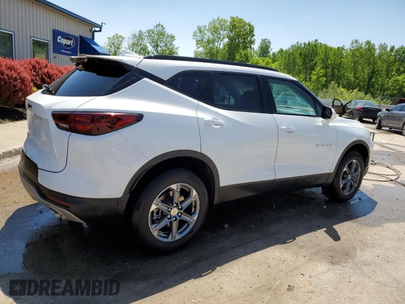 2023 Chevrolet Blazer LT z VIN 3GNKBCR48PS131861, wystawiony jako Copart lot #56121725 z przebiegiem 19 417 mil mil oraz Szkoda całkowita • Salvage title. Historia ofert i sprzedaży dostępna na DreamBid. Obrazek 3.