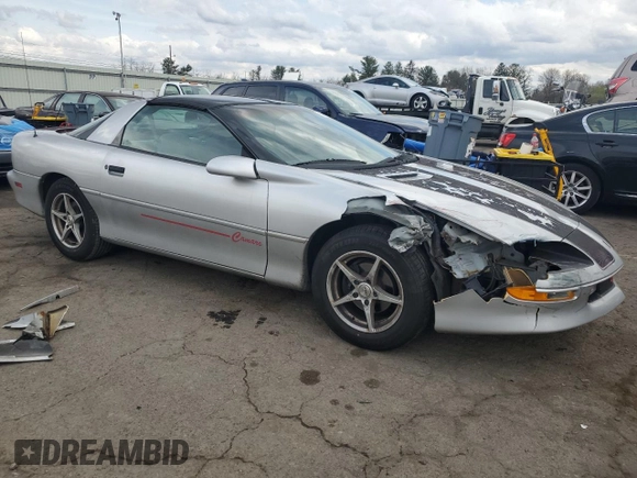 1997 Chevrolet Camaro z VIN 2G1FP22K8V2156852, wystawiony jako Copart lot #51080085 z przebiegiem 163 068 mil mil oraz Szkoda całkowita • Salvage title. Historia ofert i sprzedaży dostępna na DreamBid. Obrazek 4.
