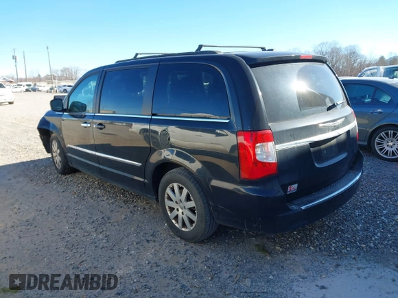 2011 Chrysler Town & Country Touring L z VIN 2A4RR8DG7BR616820, wystawiony jako IAAI lot #41601132 z przebiegiem Nie podano mil oraz . Historia ofert i sprzedaży dostępna na DreamBid. Obrazek 3.