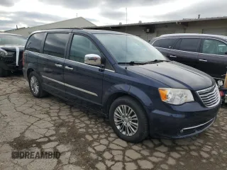 2013 Chrysler Town & Country Touring-L with VIN 2C4RC1CG6DR779591, listed as a Copart auction lot 81970304 with 183,940 mi miles and Clean Title. Bid and sale history available at carsss.com. Image 4.