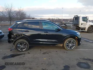 2023 Buick Encore GX Select с VIN KL4MMDSL5PB099573, выставлен на аукционе IAAI как лот 41373433 с пробегом 15 010 миль миль и . История ставок и продаж доступна на DreamBid. Изображение 13.