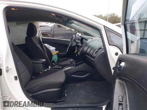 2018 Kia Forte LX with VIN 3KPFL4A72JE220107, listed as a IAAI auction lot 41541550 with 40,625 mi miles and . Bid and sale history available at DreamBid. Image 5.