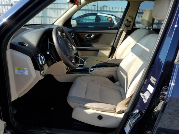 2014 Mercedes-Benz GLK 350 with VIN WDCGG5HB4EG211613, listed as a Copart auction lot 67236774 with 139,060 mi miles and Salvage Title. Bid and sale history available at DreamBid. Image 7.