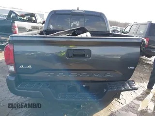 2021 Toyota Tacoma SR z VIN 3TMCZ5AN5MM377663, wystawiony jako IAAI lot #41726696 z przebiegiem 32 125 mil mil oraz . Historia ofert i sprzedaży dostępna na DreamBid. Obrazek 17.
