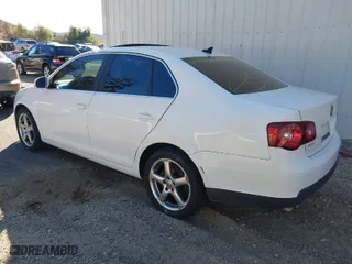 2010 Volkswagen Jetta Sedan Limited with VIN 3VWRZ7AJ0AM048803, listed as a IAAI auction lot 41392696 with 224,964 mi miles. Bid and sale history available at carsss.com. Image 3.