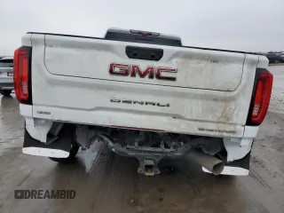 2020 GMC Sierra 3500HD Denali z VIN 1GT49WEY8LF260995, wystawiony jako Copart lot #43820675 z przebiegiem 100 106 mil mil oraz Szkoda całkowita • Salvage title. Historia ofert i sprzedaży dostępna na DreamBid. Obrazek 6.