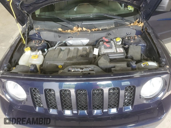 2015 Jeep Patriot Latitude z VIN 1C4NJRFB5FD125674, wystawiony jako Copart lot #60282055 z przebiegiem 73 330 mil mil oraz Szkoda całkowita • Salvage title. Historia ofert i sprzedaży dostępna na DreamBid. Obrazek 12.