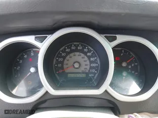 2005 Toyota 4Runner SR5 with VIN JTEZU14R950057617, listed as a IAAI auction lot 41698829 with 297,247 mi miles. Bid and sale history available at carsss.com. Image 7.