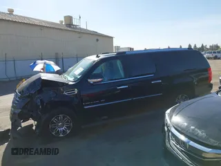 2008 Cadillac Escalade ESV z VIN 1GYFK66838R164476, wystawiony jako IAAI lot #40642750 z przebiegiem 206 681 mil mil oraz . Historia ofert i sprzedaży dostępna na DreamBid. Obrazek 14.