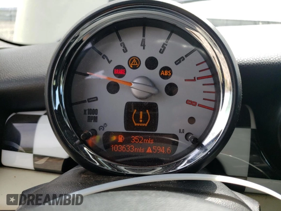 2009 MINI Cooper Hardtop with VIN WMWMF33509TU72832, listed as a Copart auction lot 53357785 with 103,633 mi miles and Salvage Title. Bid and sale history available at carsss.com. Image 9.