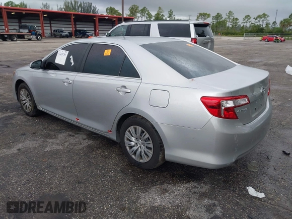 2012 Toyota Camry L z VIN 4T1BF1FK3CU047697, wystawiony jako IAAI lot #42419293 z przebiegiem 56 082 mil mil oraz . Historia ofert i sprzedaży dostępna na DreamBid. Obrazek 3.