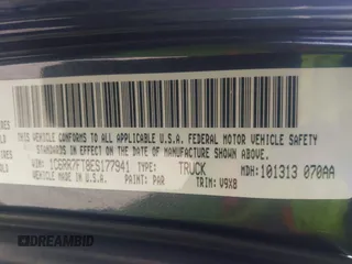 2014 Ram 1500 Express z VIN 1C6RR7FT8ES177941, wystawiony jako IAAI lot #41752264 z przebiegiem 144 400 mil mil oraz . Historia ofert i sprzedaży dostępna na DreamBid. Obrazek 9.