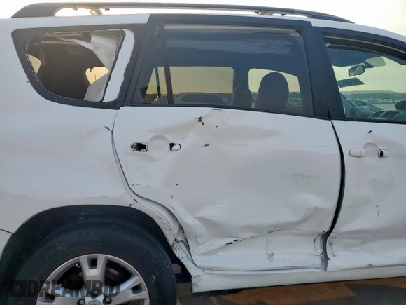 2011 Toyota RAV4 with VIN 2T3ZF4DV8BW098910, listed as a Copart auction lot 56926675 with 170,653 mi miles and Clean Title. Bid and sale history available at DreamBid. Image 10.