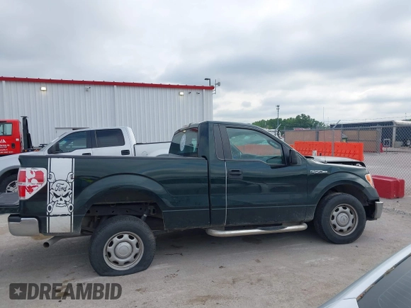 2013 Ford F-150 XL z VIN 1FTMF1CM2DFB81092, wystawiony jako IAAI lot #42364662 z przebiegiem 118 038 mil mil oraz . Historia ofert i sprzedaży dostępna na DreamBid. Obrazek 12.