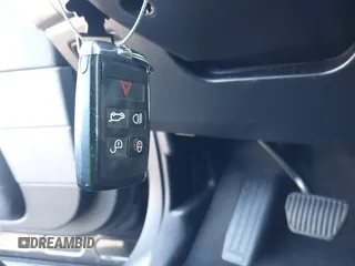 2018 Land Rover Range Rover Sport SE с VIN SALWG2RVXJA699948, выставлен на аукционе IAAI как лот 41606181 с пробегом 115 834 миль миль и . История ставок и продаж доступна на DreamBid. Изображение 11.