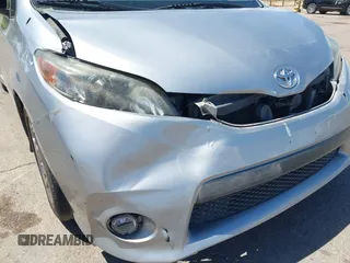 2014 Toyota Sienna SE with VIN 5TDXK3DC4ES491269, listed as a IAAI auction lot 42004485 with 118,516 mi miles and . Bid and sale history available at DreamBid. Image 6.