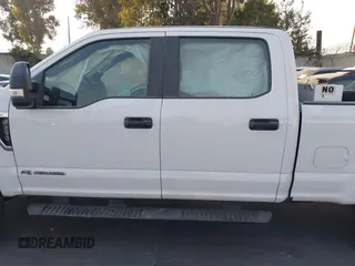 2022 Ford F-250 XL z VIN 1FT7W2BT5NEC17344, wystawiony jako IAAI lot #41150860 z przebiegiem 76 879 mil mil oraz . Historia ofert i sprzedaży dostępna na DreamBid. Obrazek 15.