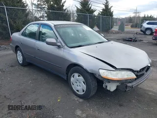 2000 Honda Accord LX z VIN 1HGCG1649YA096212, wystawiony jako IAAI lot #41737193 z przebiegiem 181 489 mil mil oraz . Historia ofert i sprzedaży dostępna na DreamBid. Obrazek 1.