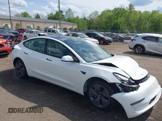 2022 Tesla Model 3 Long Range z VIN 5YJ3E1EB4NF183832, wystawiony jako IAAI lot #42085815 z przebiegiem 35 880 mil mil oraz . Historia ofert i sprzedaży dostępna na DreamBid. Obrazek 1.