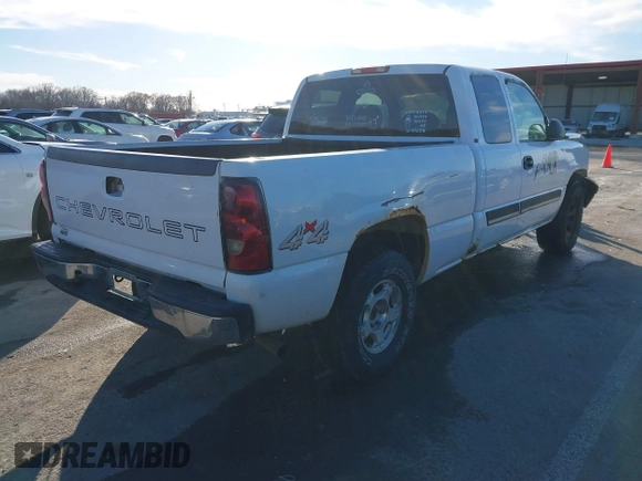 2005 Chevrolet Silverado 1500 Work Truck z VIN 2GCEK19V851367356, wystawiony jako IAAI lot #41448496 z przebiegiem 185 625 mil mil oraz . Historia ofert i sprzedaży dostępna na DreamBid. Obrazek 4.