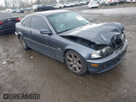 2003 BMW 3 Series 325Ci with VIN WBABN33443PG62055, listed as a IAAI auction lot 41940245 with 1 mi miles. Bid and sale history available at carsss.com. Image 1.