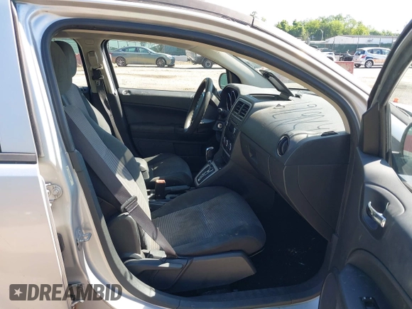 2012 Dodge Caliber SXT z VIN 1C3CDWDA4CD535843, wystawiony jako IAAI lot #42306769 z przebiegiem 188 240 mil mil oraz . Historia ofert i sprzedaży dostępna na DreamBid. Obrazek 5.