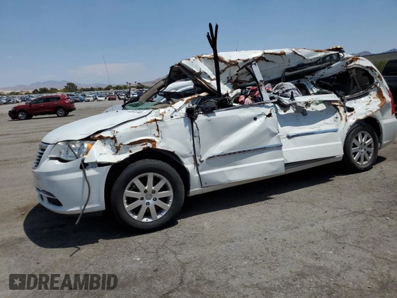2015 Chrysler Town & Country Touring with VIN 2C4RC1BG5FR637432, listed as a Copart auction lot 82608584 with 0 mi miles and Non Repairable. Bid and sale history available at carsss.com. Image 1.