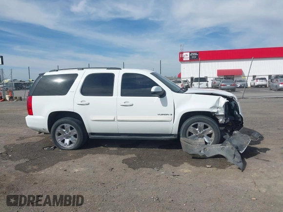 2008 GMC Yukon SLT w/4SB with VIN 1GKFC13J78R156057, listed as a IAAI auction lot 41822580 with 296,954 mi miles. Bid and sale history available at carsss.com. Image 13.