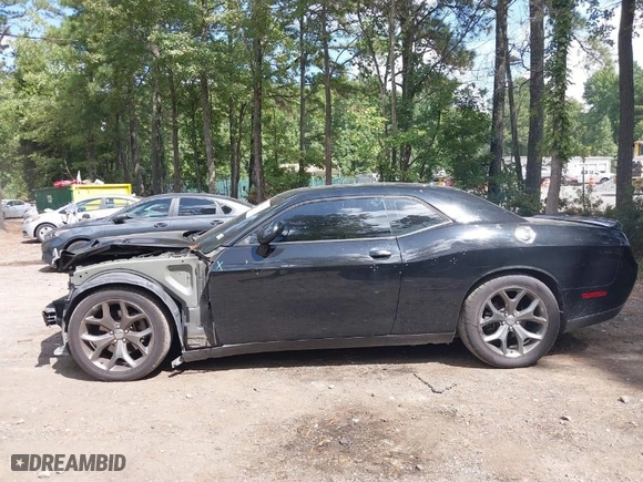 2015 Dodge Challenger R/T with VIN 2C3CDZAT6FH758979, listed as a IAAI auction lot 40291488 with 152,236 mi miles. Bid and sale history available at carsss.com. Image 15.