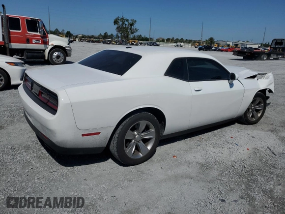 2016 Dodge Challenger SXT z VIN 2C3CDZAG5GH344757, wystawiony jako Copart lot #52192205 z przebiegiem 69 305 mil mil oraz Szkoda całkowita • Salvage title. Historia ofert i sprzedaży dostępna na DreamBid. Obrazek 3.