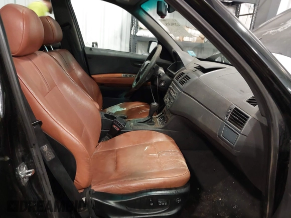 2004 BMW X3 3.0i z VIN WBXPA934X4WA65087, wystawiony jako IAAI lot #42096318 z przebiegiem 175 859 mil mil oraz . Historia ofert i sprzedaży dostępna na DreamBid. Obrazek 5.