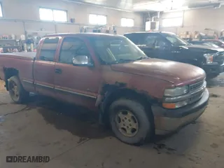 2001 Chevrolet Silverado 1500 LT with VIN 2GCEK19T411274200, listed as a IAAI auction lot 41505190 with 112,751 mi miles. Bid and sale history available at carsss.com. Image 1.