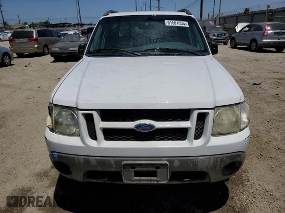 2001 Ford Explorer Sport Trac with VIN 1FMZU67E21UB28312, listed as a Copart auction lot 61501605 with 206,299 mi miles and Clean title. Bid and sale history available at DreamBid. Image 5.