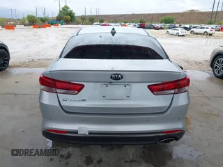 2018 Kia Optima LX z VIN 5XXGT4L3XJG231457, wystawiony jako IAAI lot #42255585 z przebiegiem 75 877 mil mil oraz . Historia ofert i sprzedaży dostępna na DreamBid. Obrazek 16.