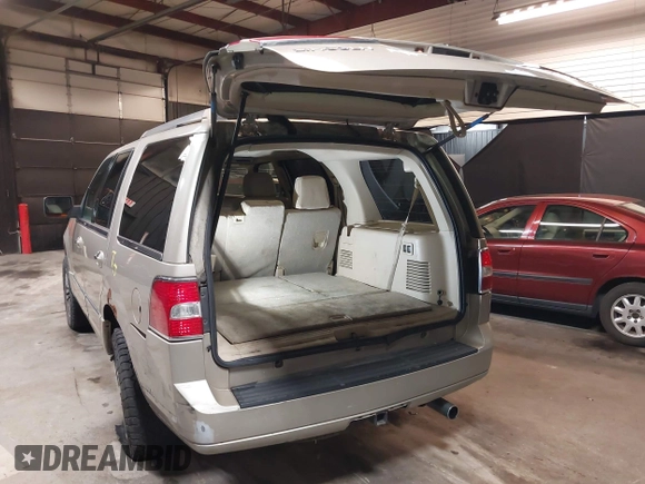 2007 Lincoln Navigator с VIN 5LMFU28587LJ15408, выставлен на аукционе IAAI как лот 41978829 с пробегом 220 032 миль миль и . История ставок и продаж доступна на DreamBid. Изображение 3.