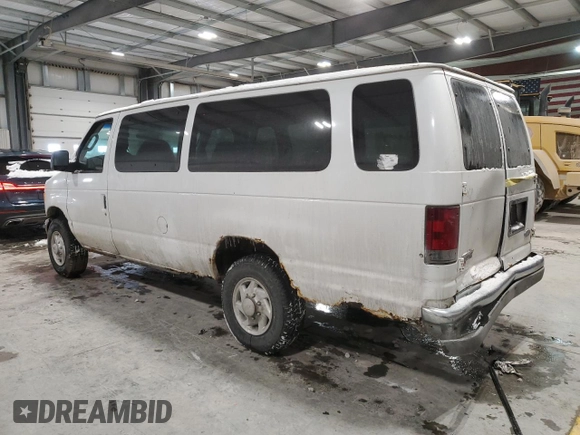2004 Ford Econoline Passenger XL with VIN 1FBSS31S64HB07909, listed as a Copart auction lot 45110705 with 263,824 mi miles and Salvage Title. Bid and sale history available at carsss.com. Image 2.
