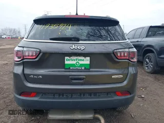 2018 Jeep Compass Altitude with VIN 3C4NJDBB3JT161844, listed as a IAAI auction lot 41935924 with 80,342 mi miles and . Bid and sale history available at DreamBid. Image 16.