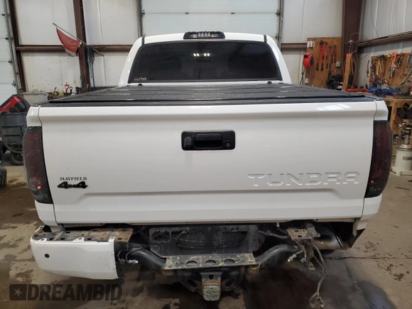 2015 Toyota Tundra Platinum z VIN 5TFAY5F1XFX442410, wystawiony jako Copart lot #44332795 z przebiegiem 134 050 mil mil oraz Szkoda całkowita • Salvage title. Historia ofert i sprzedaży dostępna na DreamBid. Obrazek 6.