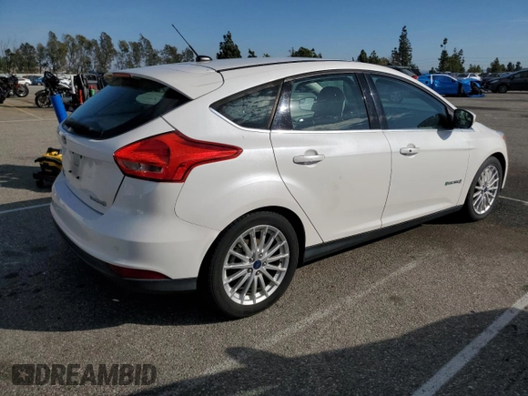 2015 Ford Focus Electric с VIN 1FADP3R41FL281341, выставлен на аукционе Copart как лот 45711345 с пробегом 75 904 миль миль и Чистый • Clean title. История ставок и продаж доступна на DreamBid. Изображение 3.