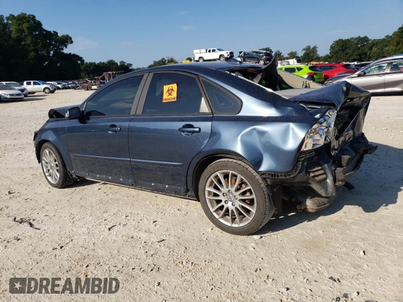 2009 Volvo S40 2.4L with VIN YV1MS382992447618, listed as a Copart auction lot 72030424 with 202,033 mi miles and Salvage Title. Bid and sale history available at carsss.com. Image 2.