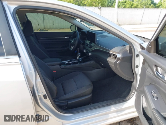 2024 Nissan Altima SV с VIN 1N4BL4DV5RN410084, выставлен на аукционе IAAI как лот 42212043 с пробегом 26 119 миль миль и . История ставок и продаж доступна на DreamBid. Изображение 5.