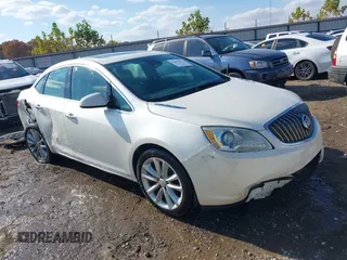 2012 Buick Verano Group z VIN 1G4PS5SK4C4216284, wystawiony jako IAAI lot #40603872 z przebiegiem Nie podano mil oraz . Historia ofert i sprzedaży dostępna na DreamBid. Obrazek 1.