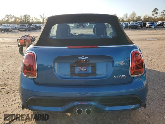 2023 MINI Convertible Cooper S z VIN WMW43DL00P3P78560, wystawiony jako Copart lot #85902444 z przebiegiem Nie podano mil oraz Nie do naprawy • Non repairable. Historia ofert i sprzedaży dostępna na DreamBid. Obrazek 6.