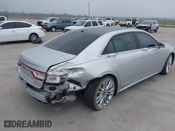 2017 Lincoln Continental Reserve with VIN 1LN6L9RP4H5624027, listed as a IAAI auction lot 41796172 with 33,100 mi miles. Bid and sale history available at carsss.com. Image 4.