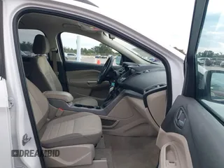 2015 Ford Escape SE with VIN 1FMCU0GX2FUB33893, listed as a IAAI auction lot 41455605 with 128,383 mi miles. Bid and sale history available at carsss.com. Image 5.